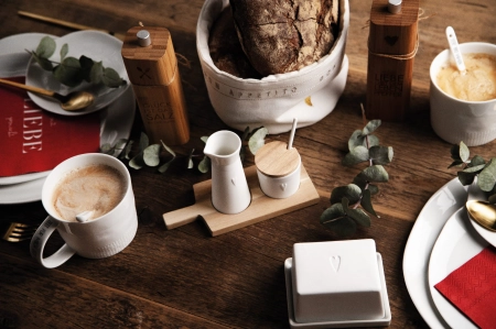 CTLG_Katalog-Kollektion-2020-Moods_DINING_Seite_220.jpg