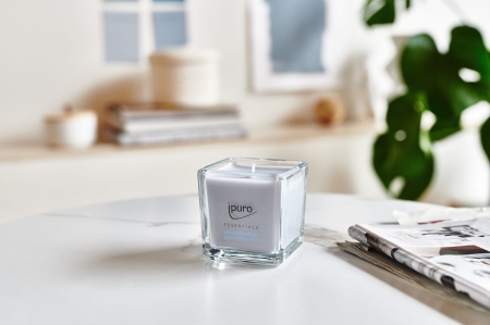 gdc-ipuro-essentials-cotton-fields-125g-kerze-ifc1200-ambiente-01_1600x1066.jpg