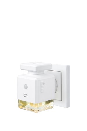 ipuro_essentials_scent-plug_ifc3000_anwendung_steckdose_01_1066x1600.jpg