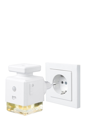ipuro_essentials_scent-plug_ifc3000_anwendung_steckdose_02_1066x1600.jpg