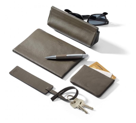 23e8b512456fa4c15d3672a591de88cd