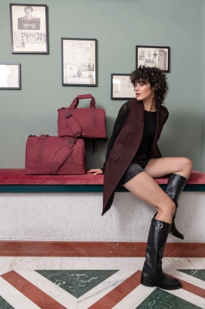 RMS3104_allrounder-M_twist-maroon_reisenthel_PE_04.jpg