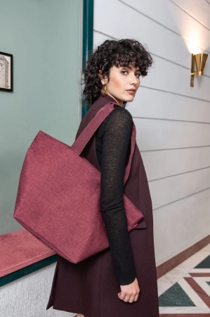 RZS3104_shopper-M_twist-maroon_reisenthel_PE_05.jpg