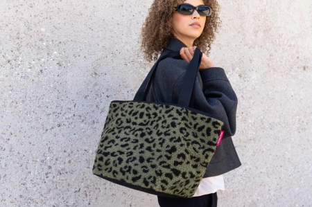 ZS5055_shopper-M_teddy-leo-olive_reisenthel_PE_10.jpg