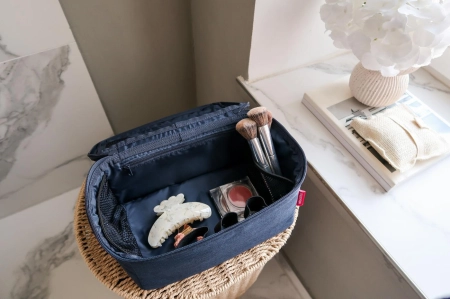 RFF4129_beautycase_twist-navy_reisenthel_PE_02.jpg