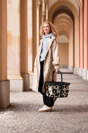 RBK6071_carrybag_teddy-leo-cream_reisenthel_PE_05.jpg