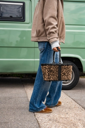 RBN6072_carrybag-XS_leo-fake-fur_reisenthel_PE_11.jpg