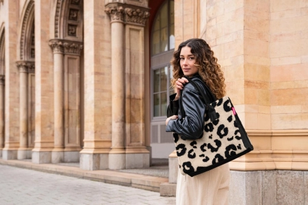 RDN6071_daily-shopper_teddy-leo-cream_reisenthel_PE_04.jpg