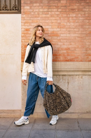 ROP6072_loopbag-hobo_leo-fake-fur_reisenthel_PE_46.jpg
