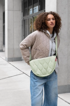 RGS5058_moonbag-S_puffer-iced-matcha_reisenthel_PE_15.jpg