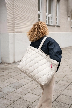 RGR7097_softshopper_puffer-stone_reisenthel_PE_14.jpg