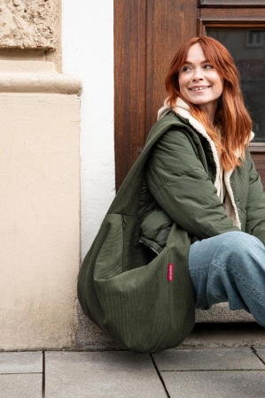 RGO5057_moonbag_cord-dark-matcha_reisenthel_PE_22.jpg