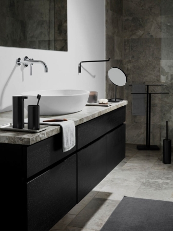 03b31f8d0d3a949814b15187dc0808ae