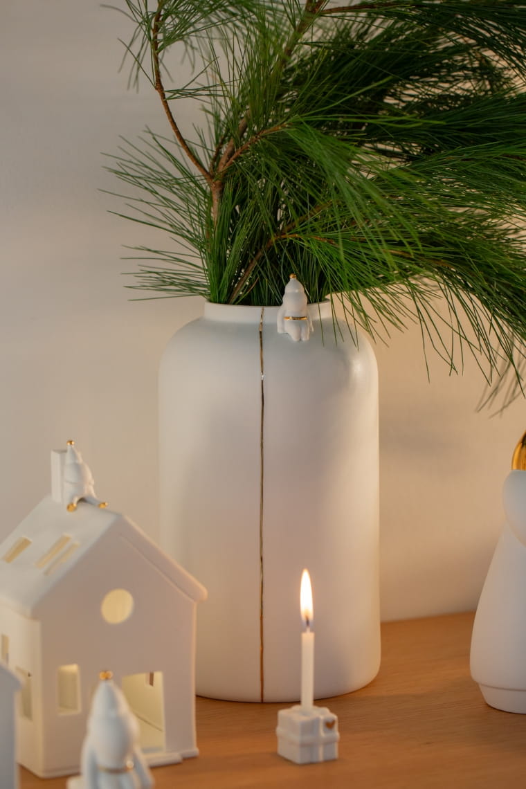 MOOD_Katalog Weihnachten 2025 Moods_Porzellangeschichten Santa_Seite_017.jpg