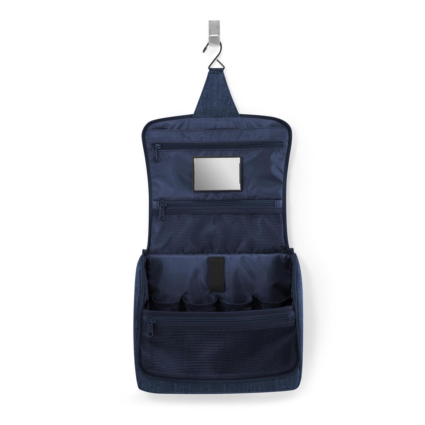 RWO4129_toiletbag-XL_twist-navy_reisenthel_D_01.jpg