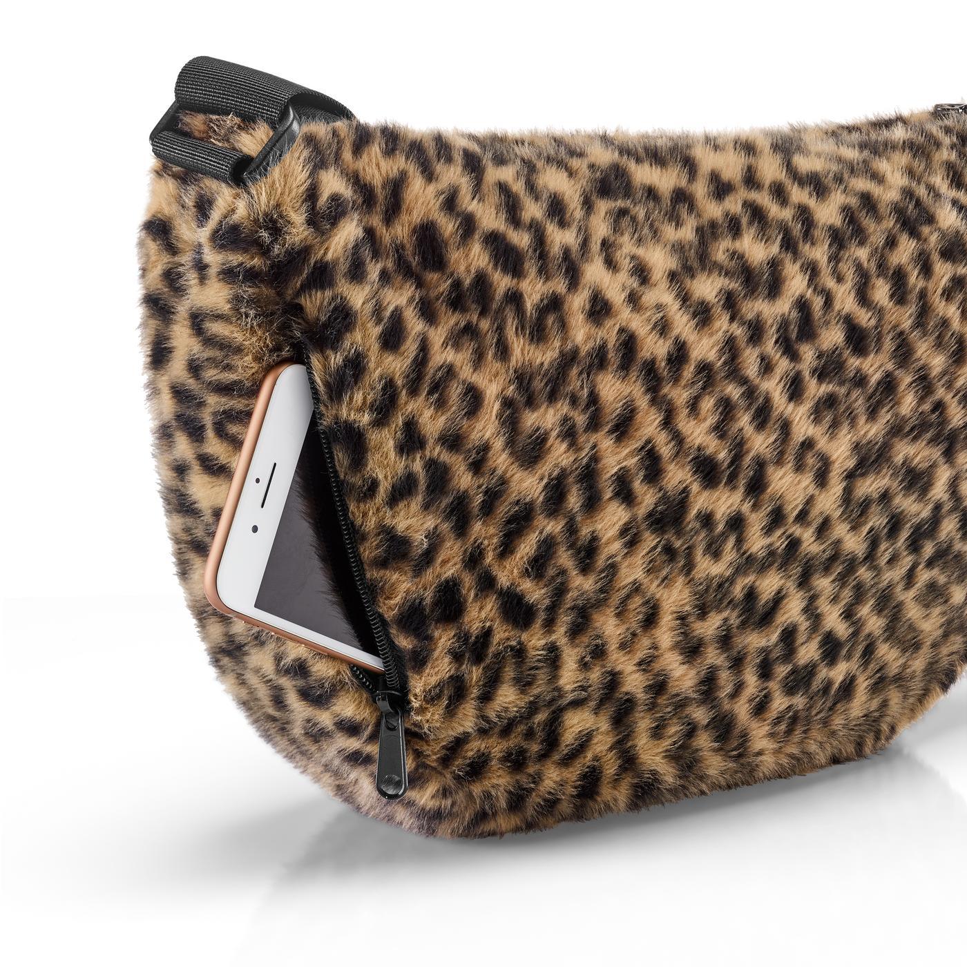 RGS6072_moonbag-S_leo-fake-fur_reisenthel_D_03.jpg